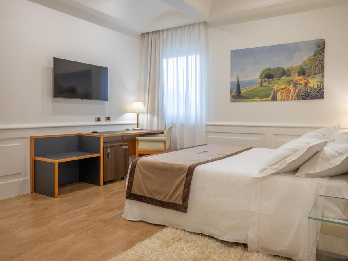 Mirabella Hotel Mirabella Eclano エクステリア 写真